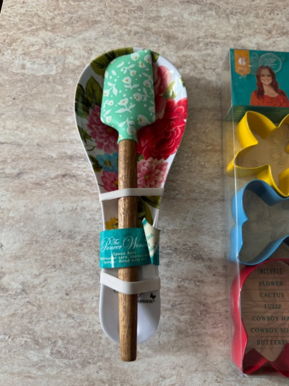 The Pioneer Woman Baking Set Cookie Cutters Whisk Spatula Bundle
